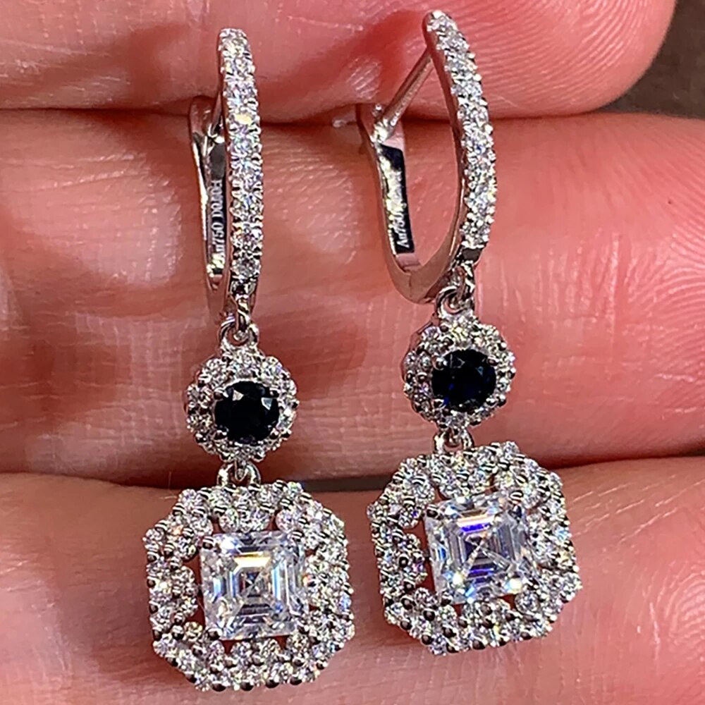 18K Au750 Gold Hoop Earrings with U-Shaped Black Moissanite Diamonds, 0.5 Carat