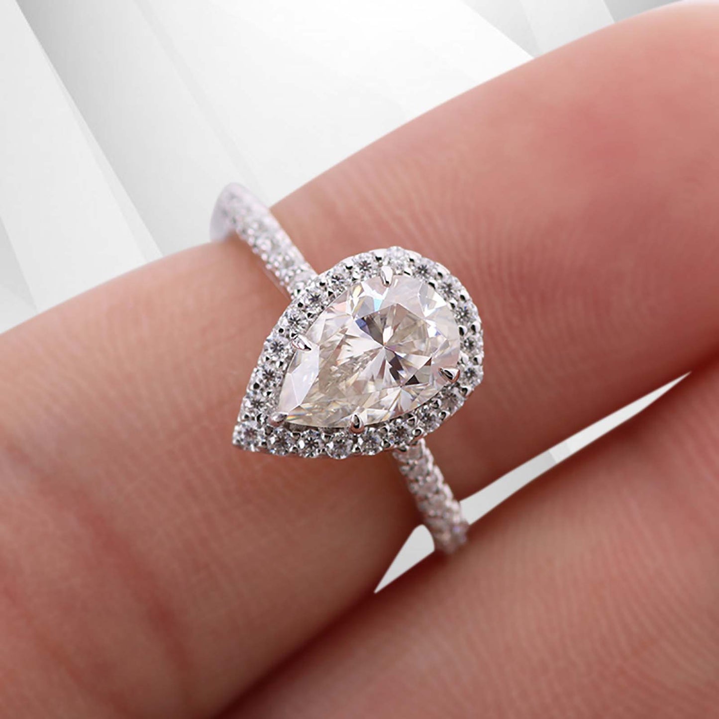 2.88Ct Pear-Cut Diamond Cushion Halo Bridal Engagement Ring 18Ct White