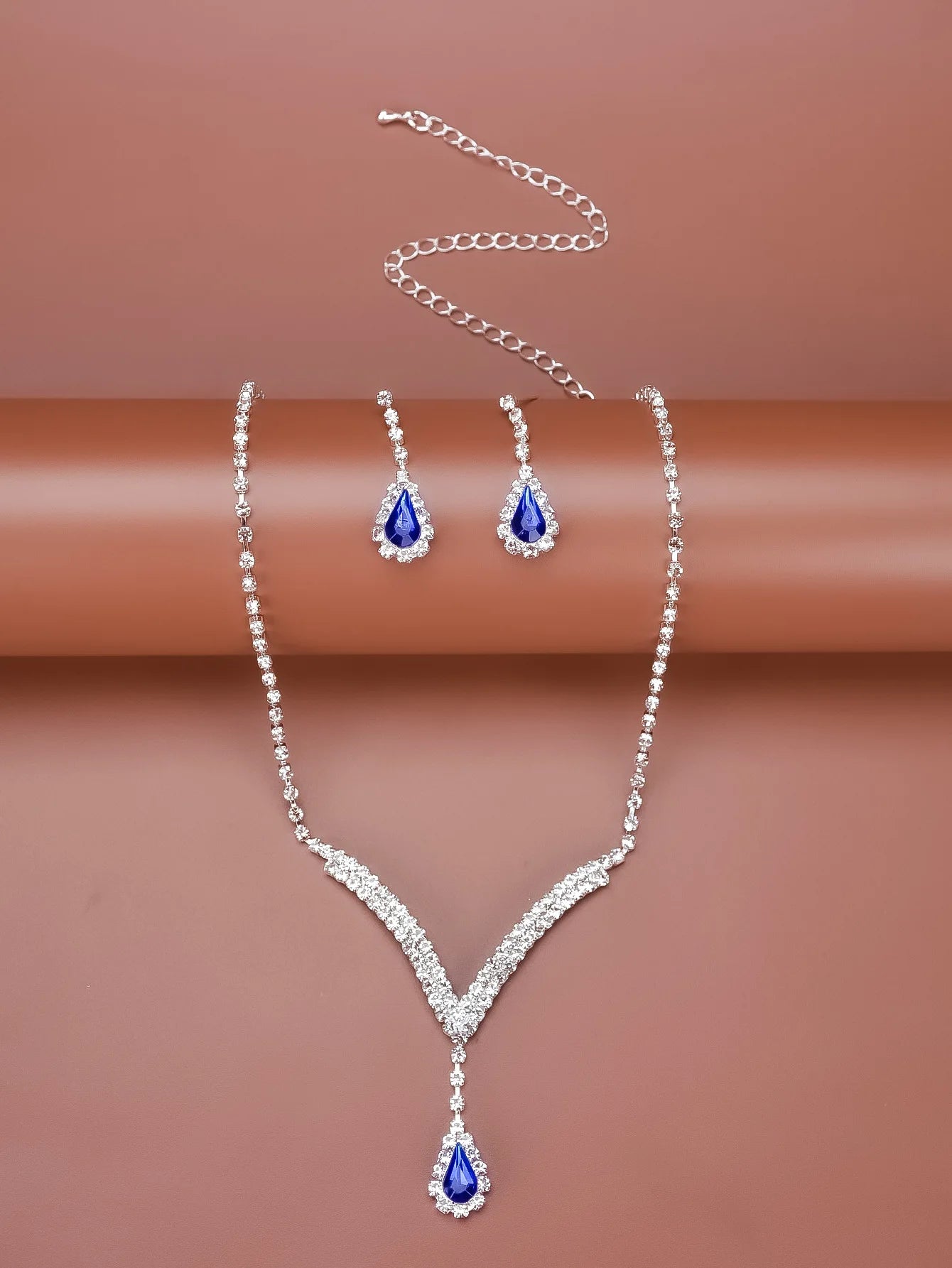 Elegant Bridal Jewelry Set with Rhinestones and Silver Plating