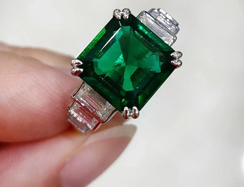 10MM Square Green Emerald Ring in 925 Silver - Created Hydrotherma