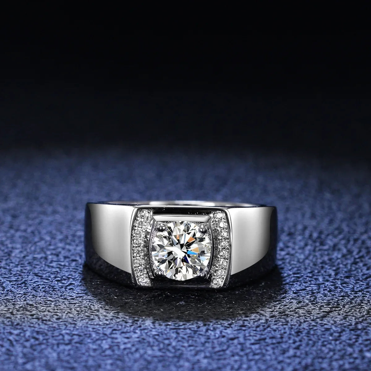 Luxury Finished PT950 Platinum Moissanite Diamond Rings for Men