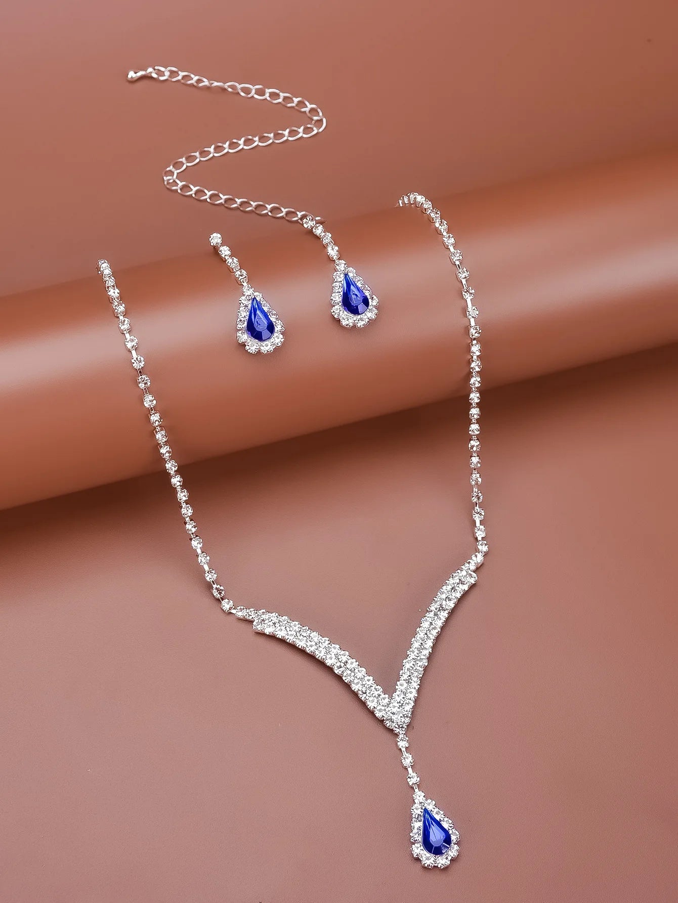 Elegant Bridal Jewelry Set with Rhinestones and Silver Plating