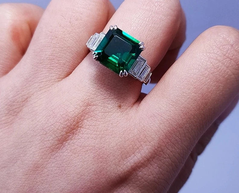 10MM Square Green Emerald Ring in 925 Silver - Created Hydrotherma