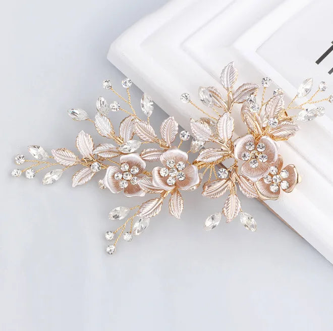 Fashion Bridal Rhinestone Leaf and Flower Hair Clips in Alloy