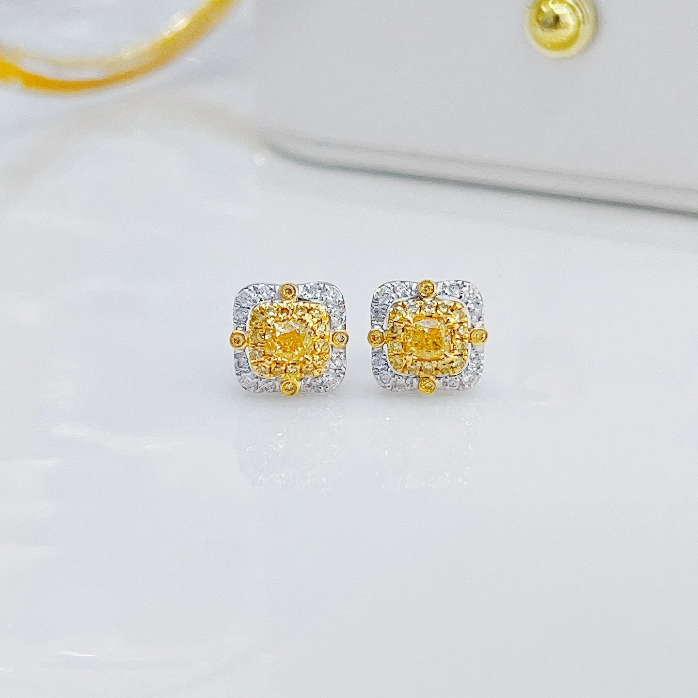 YM2023 Fine Jewelry 18K Gold 0.32ct Yellow Diamonds Gemstones Female